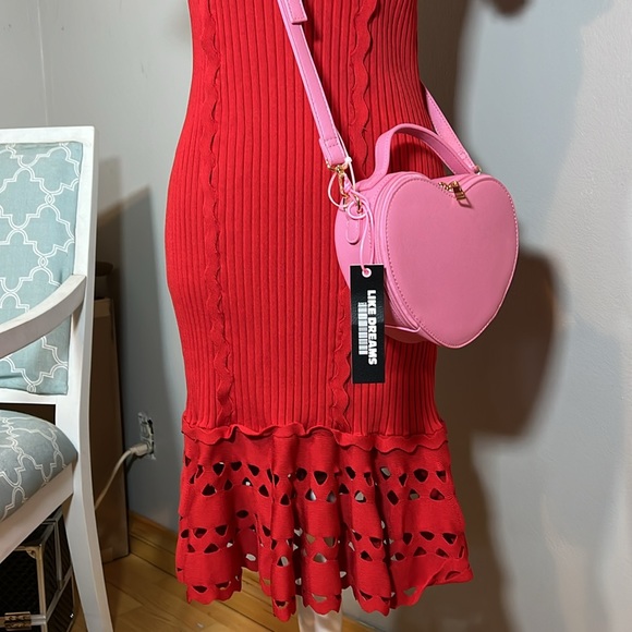 Red Dress. Fitted Knit Fabric. Cute details. Sweet yet sexy. Date nite Gorgeous… - Picture 3 of 12